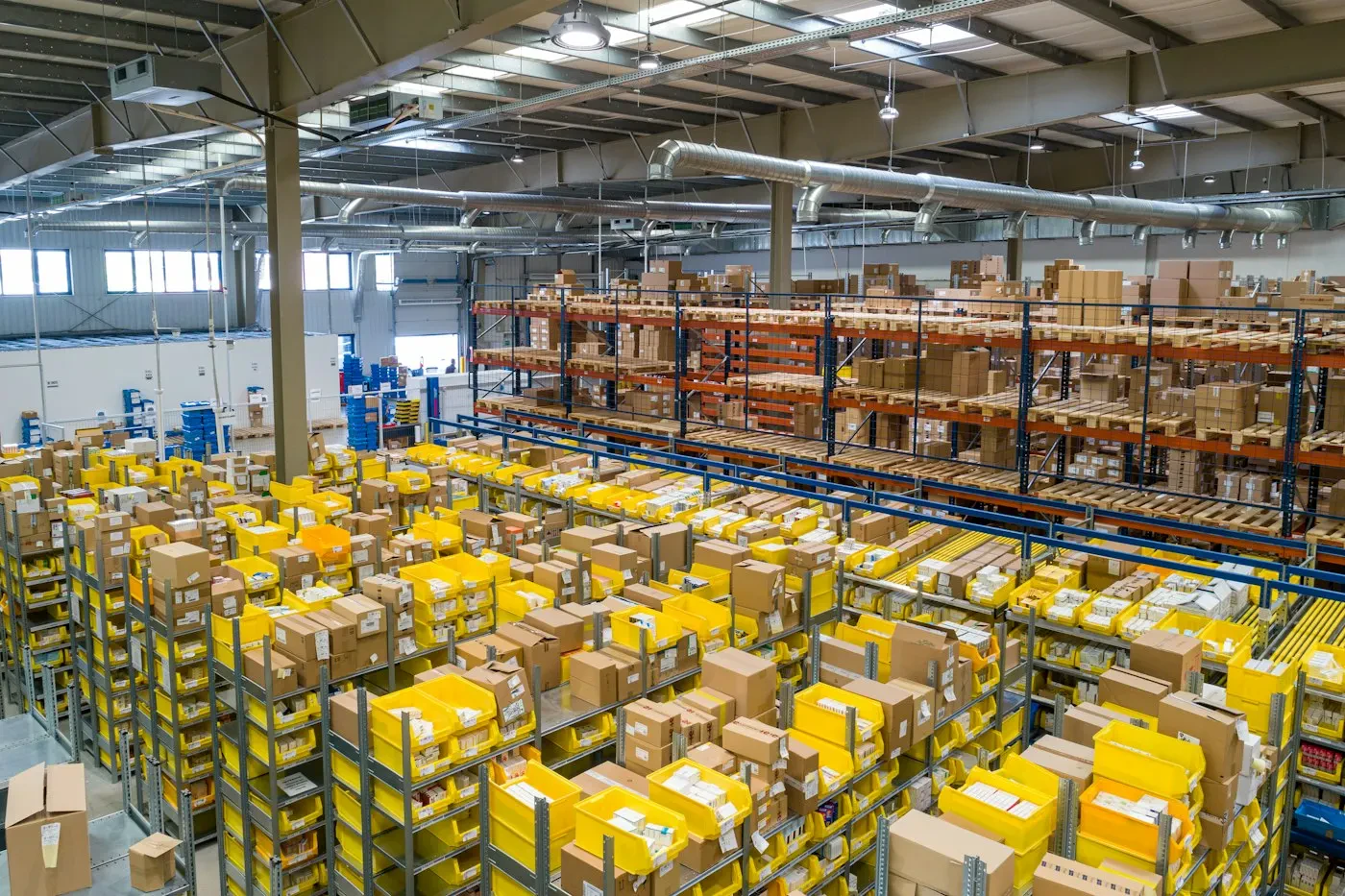 Palletised goods in a distribution warehouse