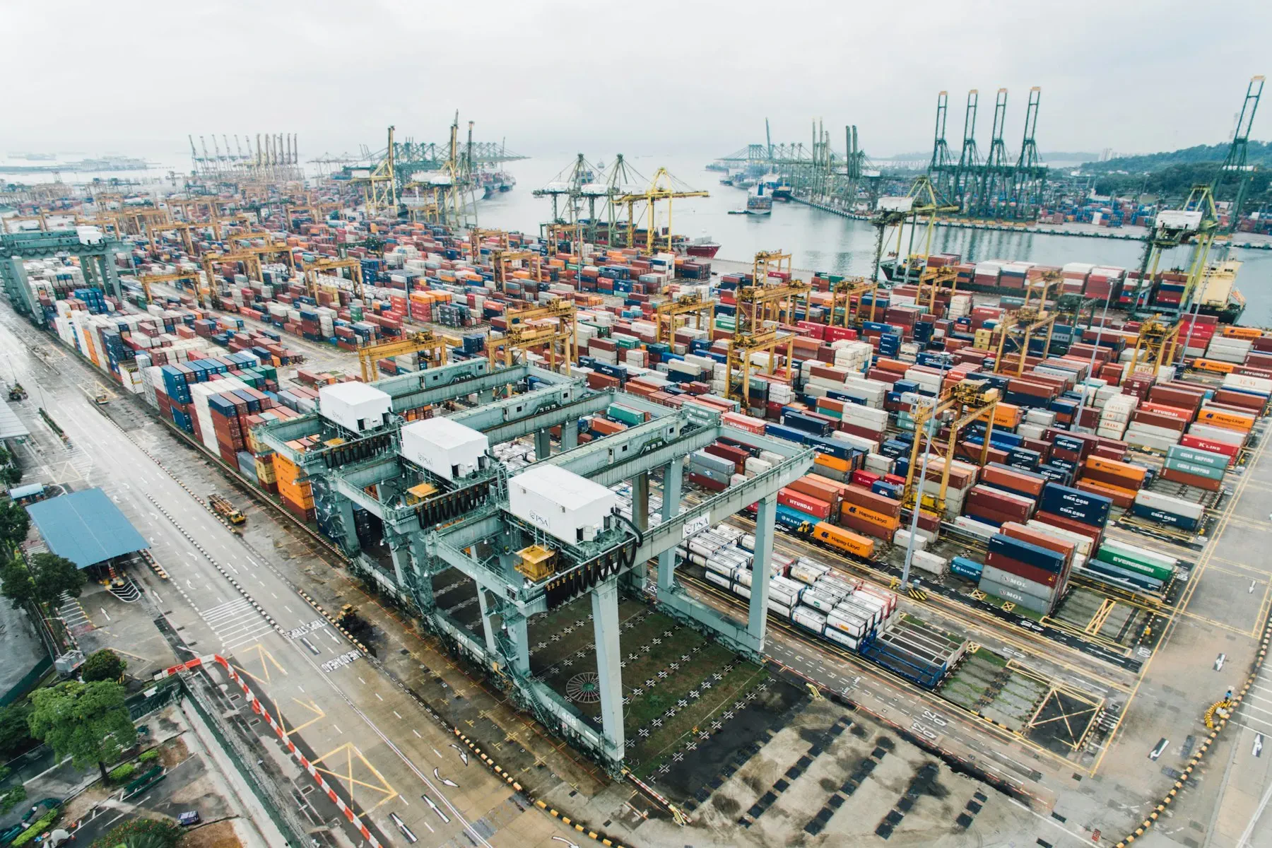 Container terminal with reefer containers